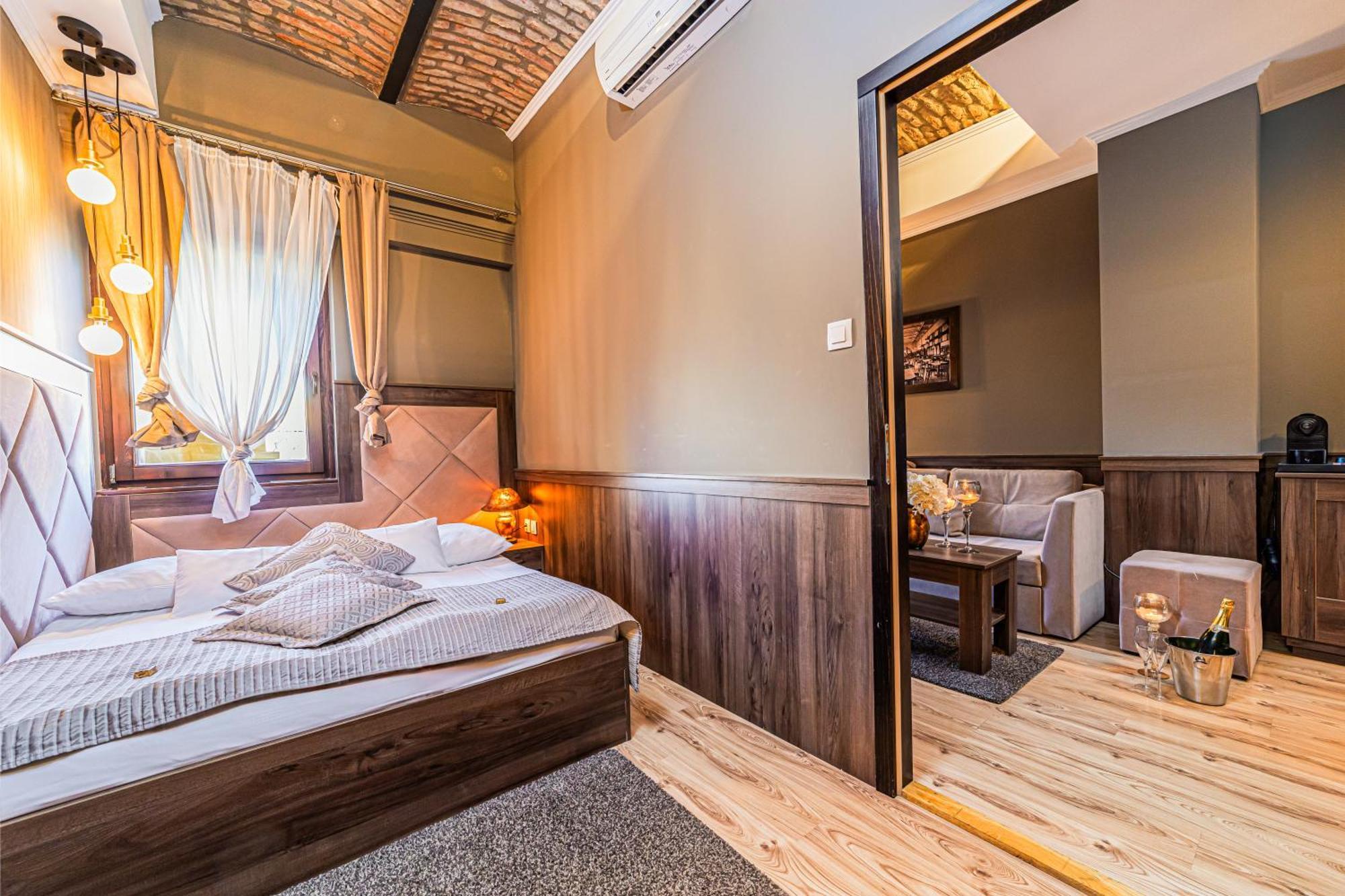 Komlo Hotel 久洛 外观 照片
