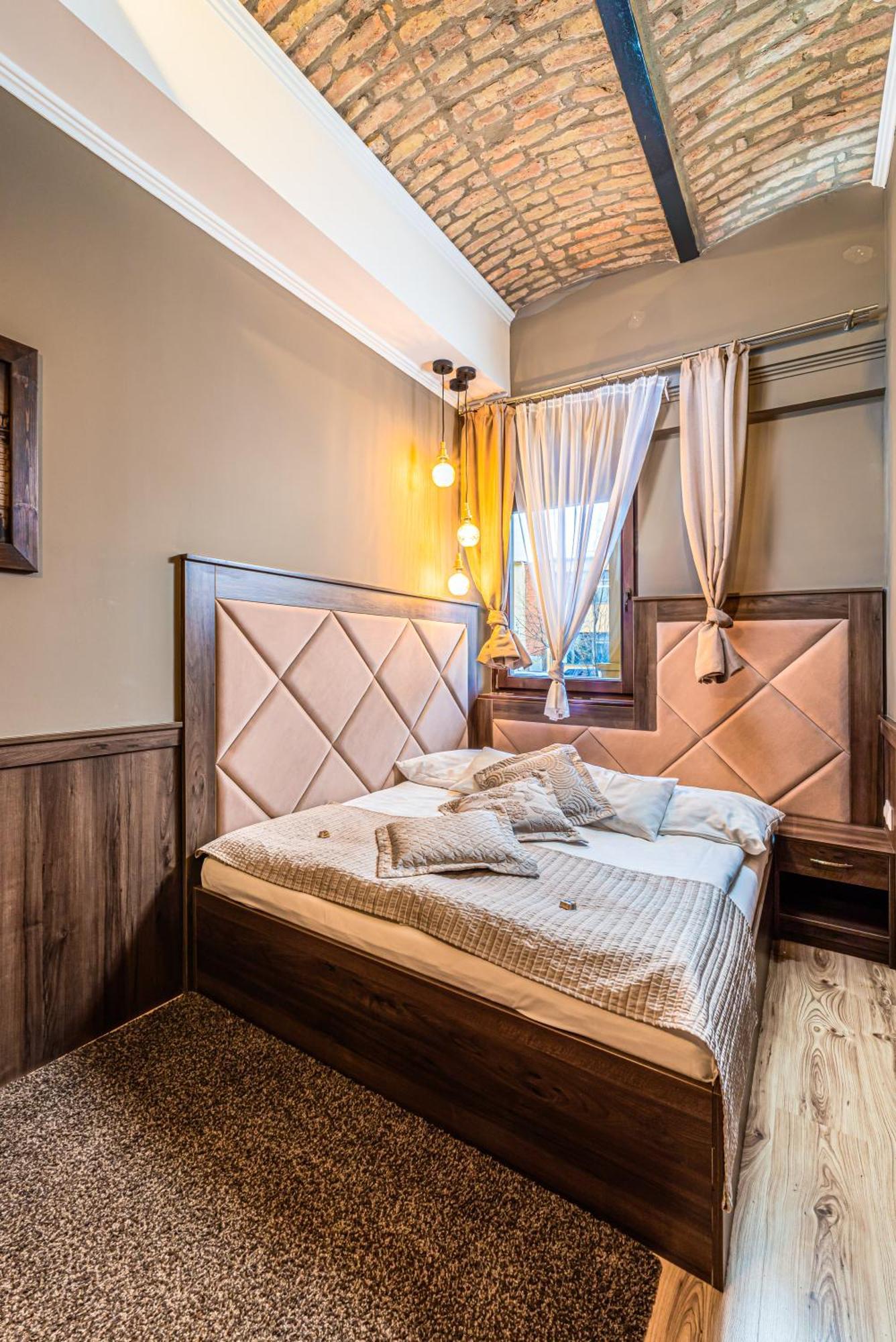 Komlo Hotel 久洛 外观 照片