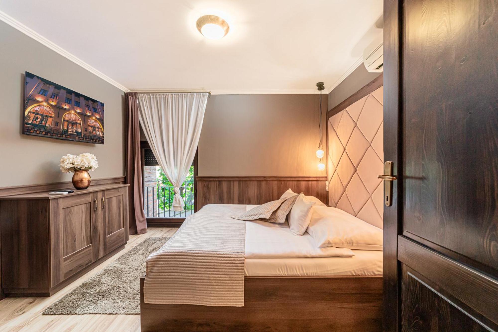 Komlo Hotel 久洛 外观 照片