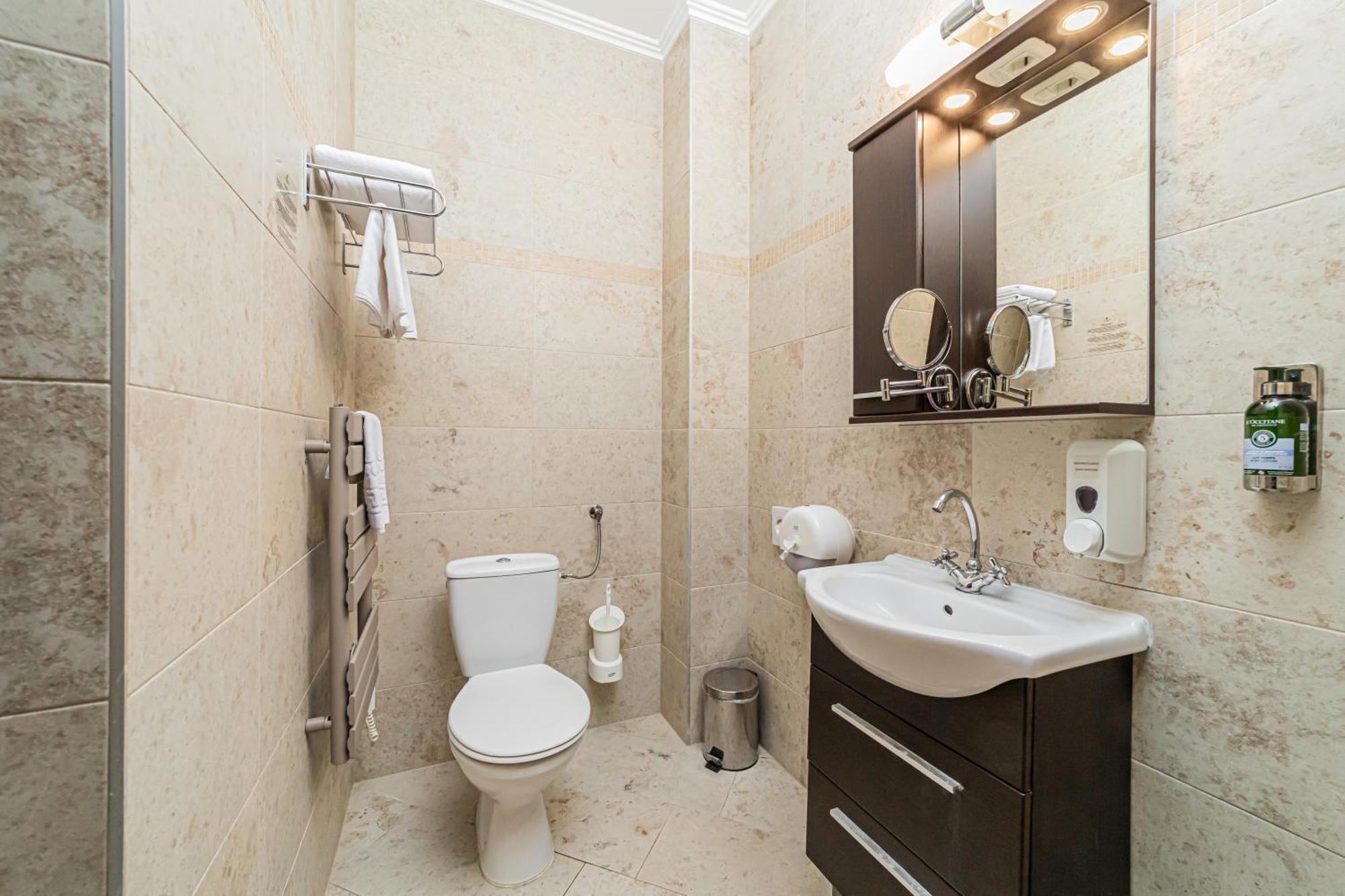 Komlo Hotel 久洛 外观 照片