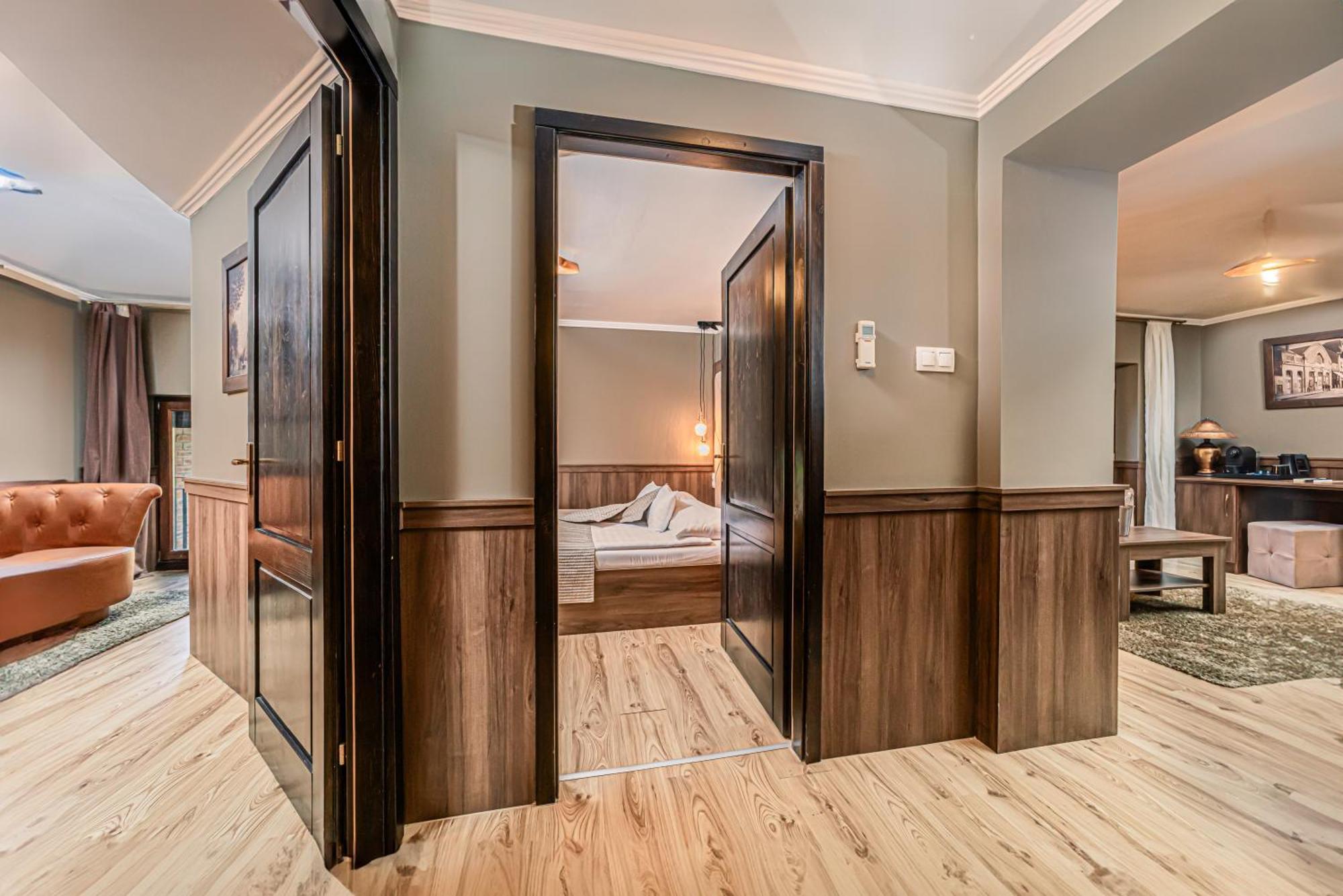 Komlo Hotel 久洛 外观 照片
